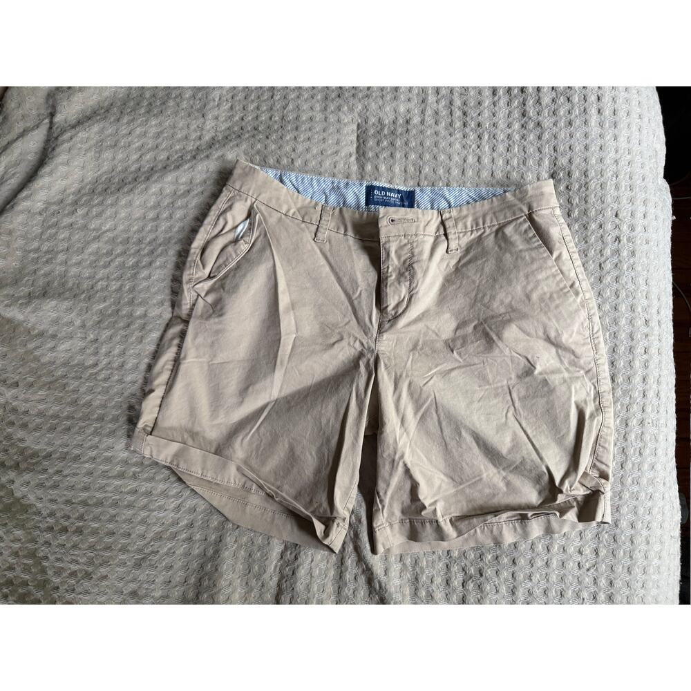 Old Navy Everyday Khaki Shorts